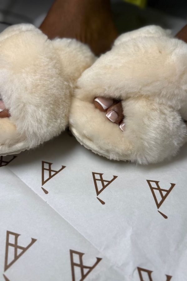 Blush Fur slides - Image 4